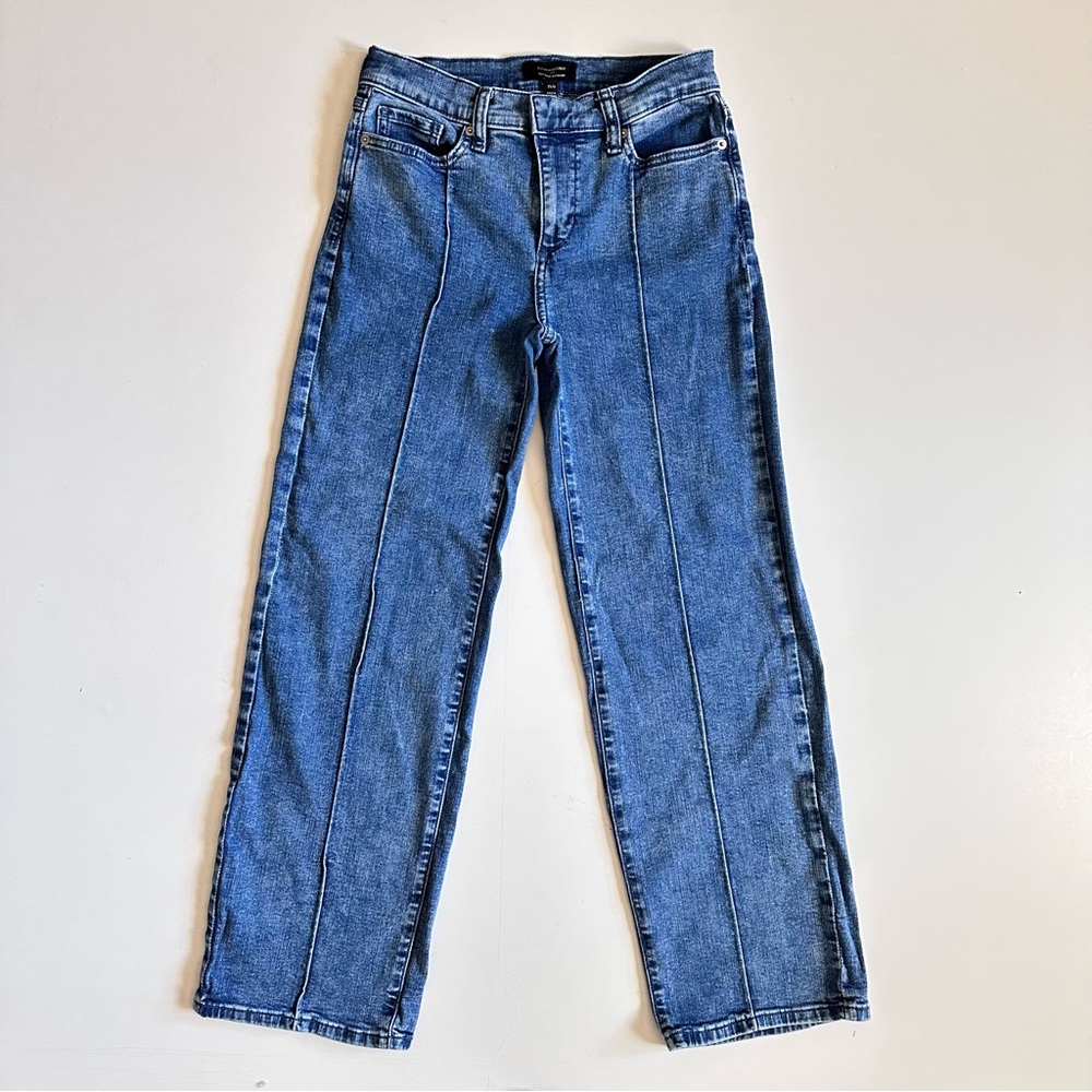 Women's Blue Jeans with Front Seam Detail